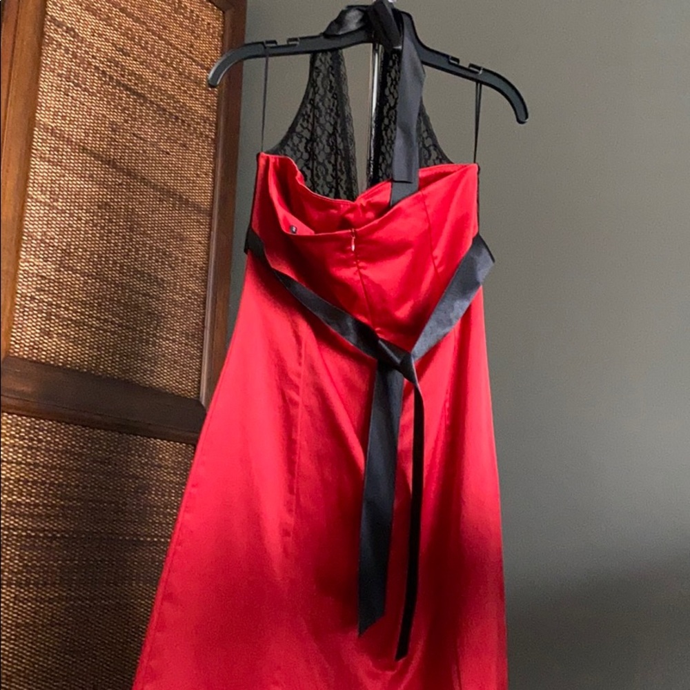Dress - Picture 3 of 4